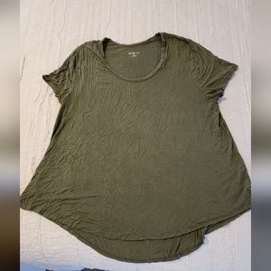 Olive green short sleeve loose fitting t-shirt